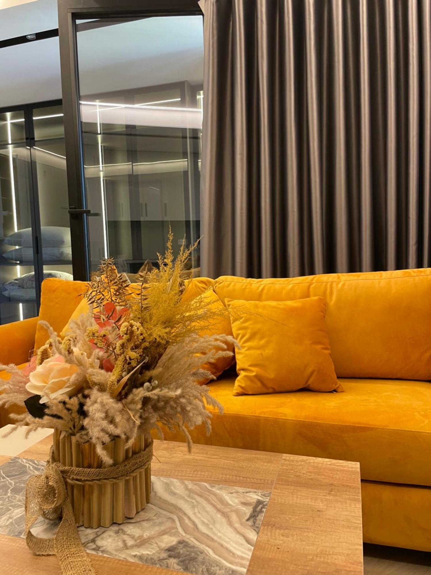 Luxury One Bedroom Apartment Tirana Bagian luar foto